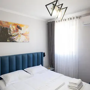  Hotel Tier